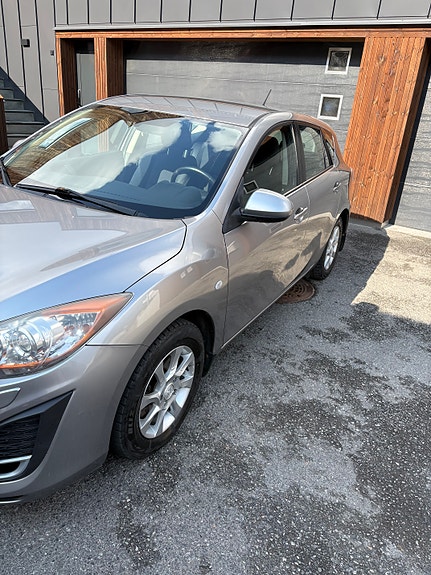 Mazda 3 3 of 17