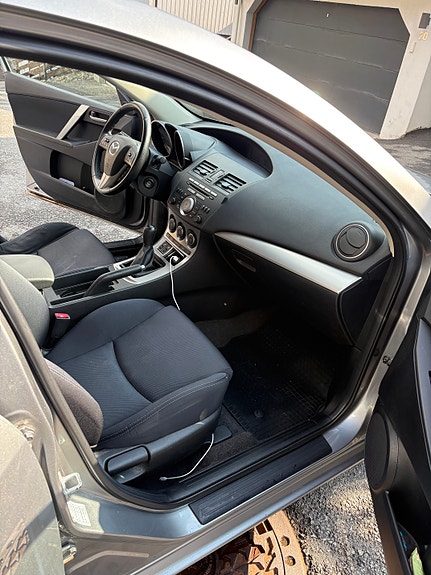 Mazda 3 10 of 17