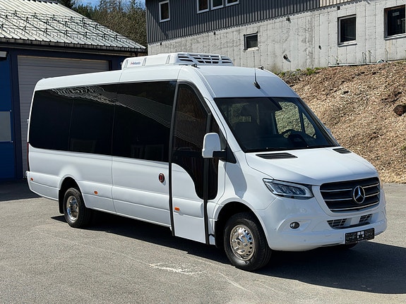 Mercedes-Benz Sprinter 519 Automat, 16+1, PÅ LAGER!! Bussdør foran, Led, 10,25`` skjerm, Tre rullestoler, To dieselvarmere, Stor AC , MYE utstyr!