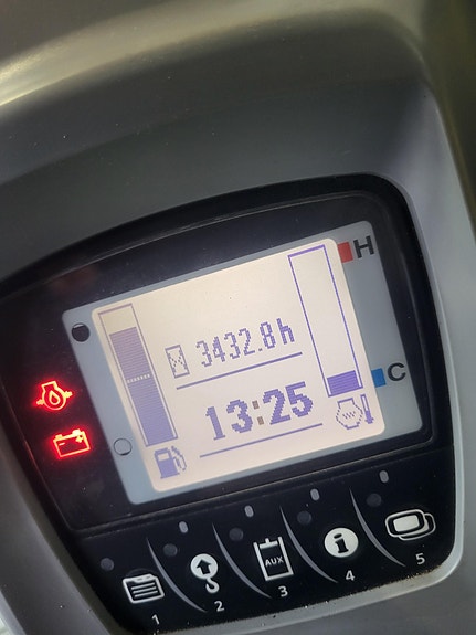 Kubota KX80-4 14 of 21