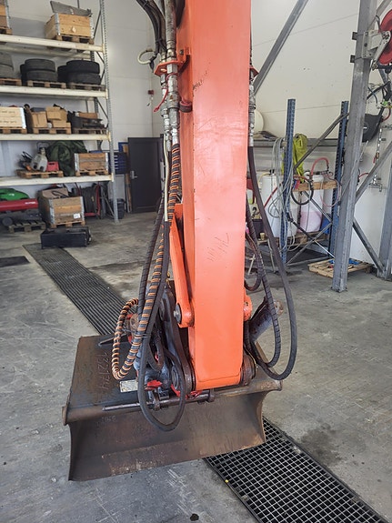 Kubota KX80-4 10 of 21