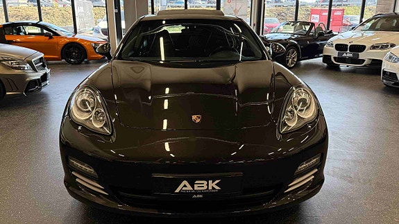 Porsche Panamera 3 of 5