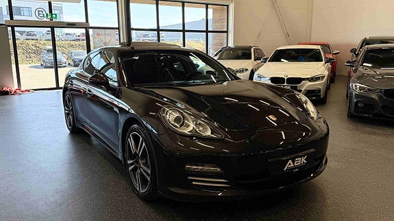 Porsche Panamera 4 6 of 30