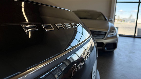 Porsche Panamera 4 10 of 30
