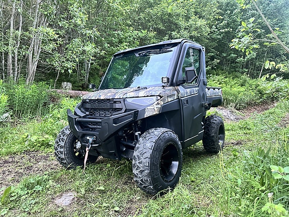 Polaris Ranger XP 1000 Hunter 2 of 9