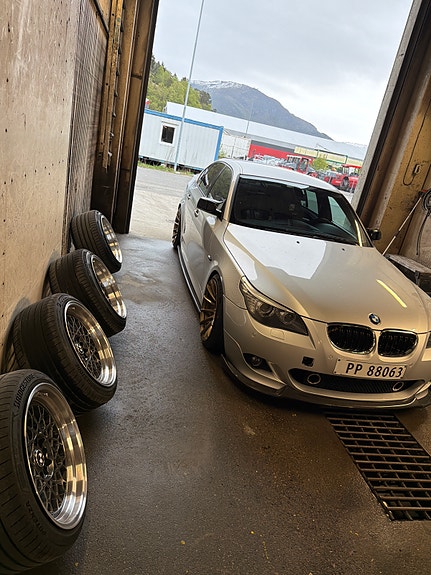 BMW 525d 5 of 28