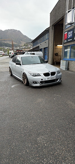 BMW 525d 6 of 28