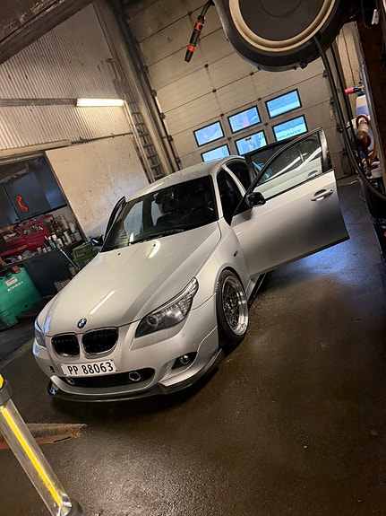 BMW 525d 13 of 28