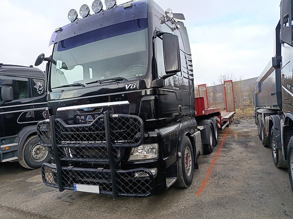 MAN TGX 33.680 6X4 Trekkvogn med hydraulikk