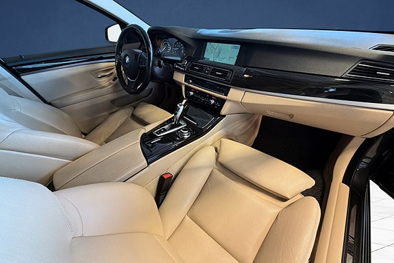 BMW 528i 13 of 24
