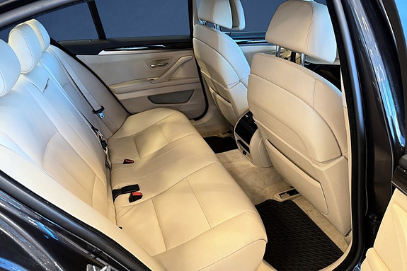 BMW 528i 15 of 24