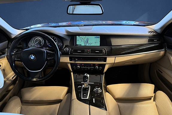 BMW 528i 16 of 24
