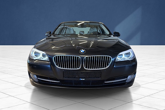 BMW 528i 10 of 24