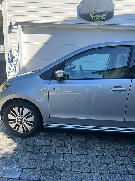 Volkswagen UP! 5 of 5
