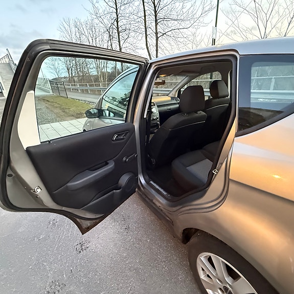 Mercedes-Benz A160 14 of 30