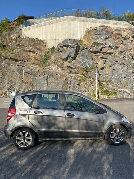 Mercedes-Benz A160 7 of 30
