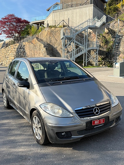 Mercedes-Benz A160 8 of 30