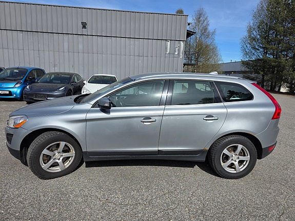 Volvo XC60 4 of 21
