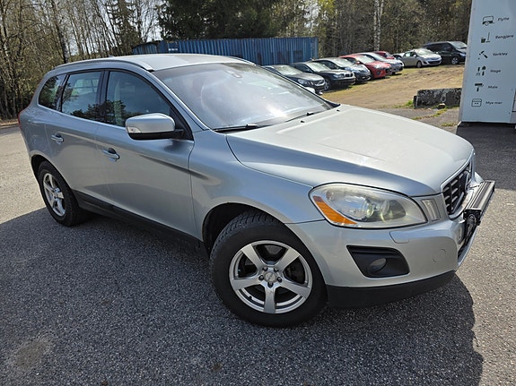 Volvo XC60 8 of 21