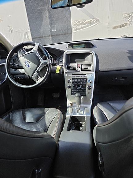 Volvo XC60 15 of 21