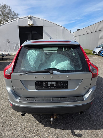 Volvo XC60 3 of 21