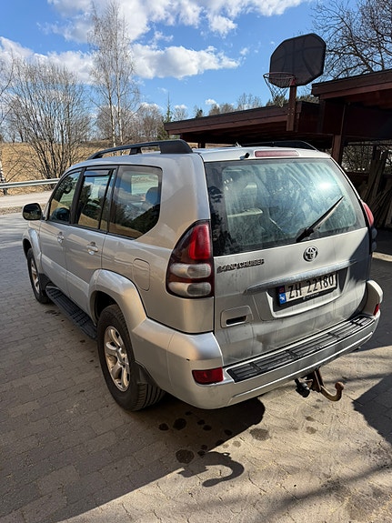 Toyota Land Cruiser