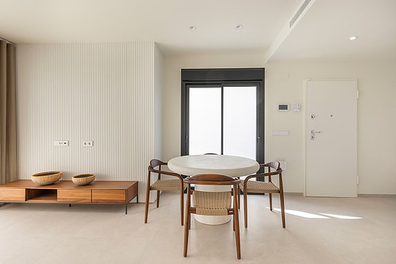 Ny moderne villa med 3 soverom | Privat basseng og flotte uteområder