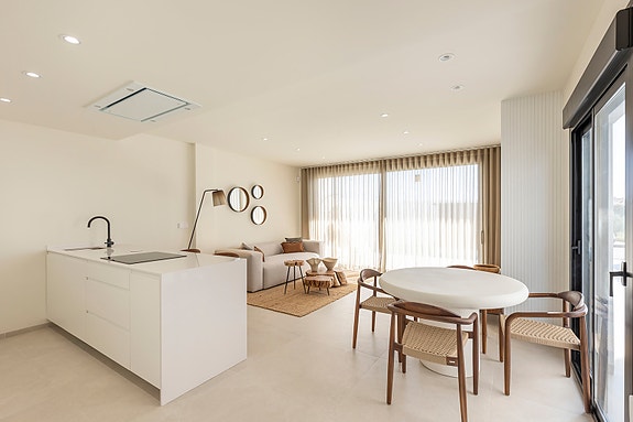 Ny moderne villa med 3 soverom | Privat basseng og flotte uteområder