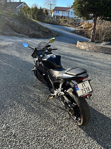 Yamaha YZF-R 125 4 of 5