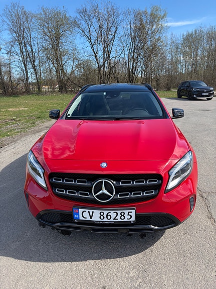 Mercedes-Benz GLA180 14 of 22