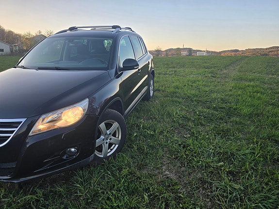 Volkswagen Tiguan 3 of 5