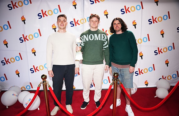 Vi vant en konkurranse på en stor internasjonal online education plattform (skool.com), for vi var i top 50 online skoler som vokste mest over 3 måneder (vant i 2025 og i 2026)