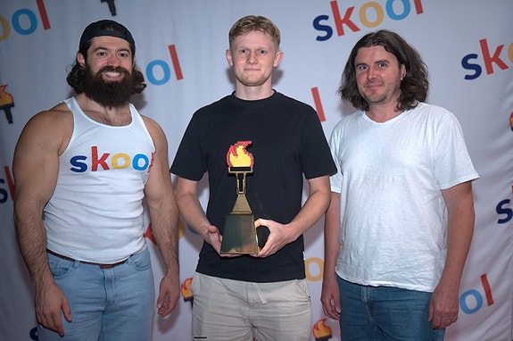 Vi vant en konkurranse på en stor internasjonal online education plattform (skool.com), for vi var i top 50 online skoler som vokste mest over 3 måneder (vant i 2025 og i 2026)