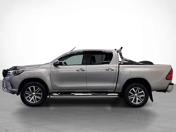 Toyota HiLux 4 of 5