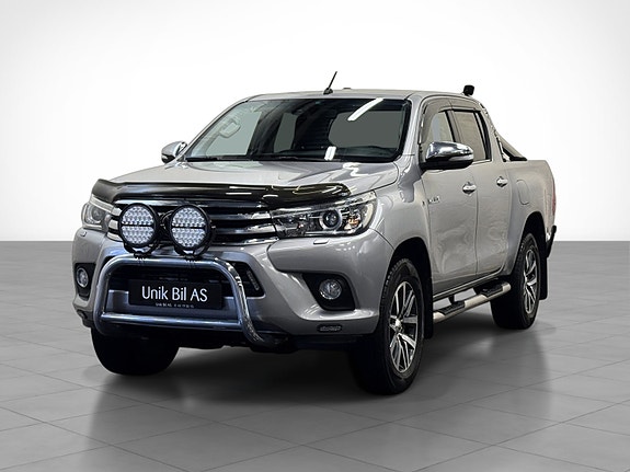 Toyota HiLux 3 of 5