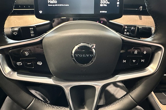 Volvo EX90 10 of 19