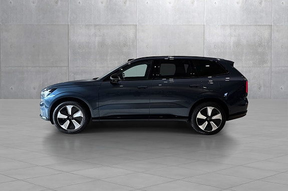 Volvo EX90 3 of 19
