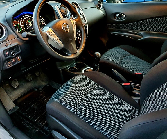 Nissan Note 3 of 5
