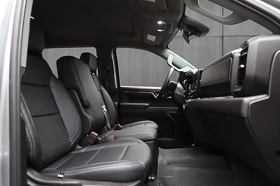 Chevrolet Silverado 1500 8 of 30