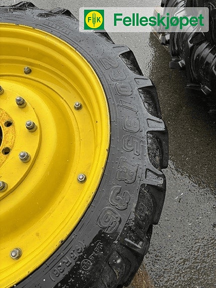 Hjul par: Taurus Soilsaver RC 95 230/95R36 Fakspro gul W8 2 of 5