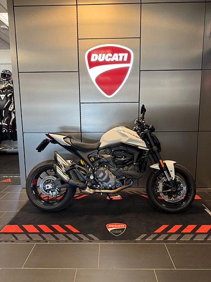 Ducati Monster 950