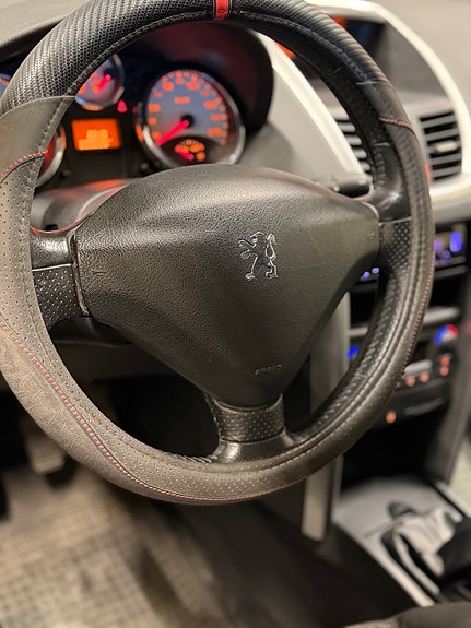 Peugeot 207 5 of 15