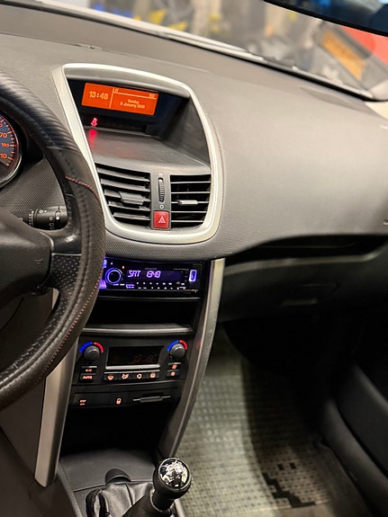 Peugeot 207 6 of 15
