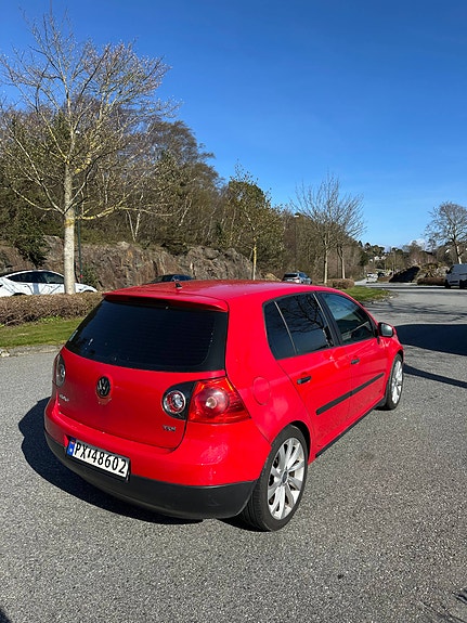 Volkswagen Golf V 4 of 5
