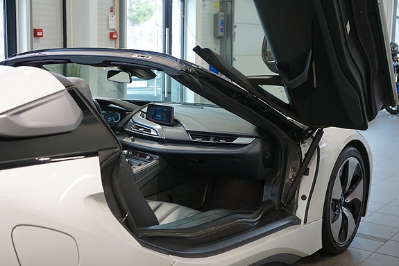 BMW i8 24 of 30