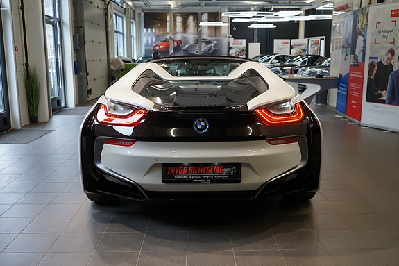 BMW i8 8 of 30