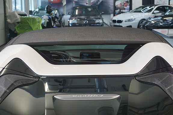 BMW i8 22 of 30
