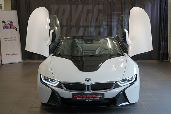 BMW i8 16 of 30