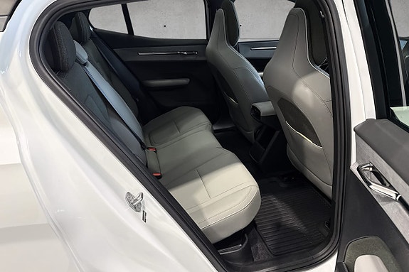 Volvo EX30 17 of 20