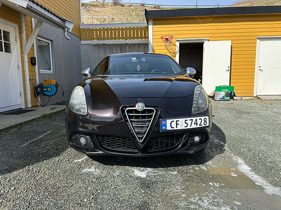 Alfa Romeo Giulietta 3 of 5